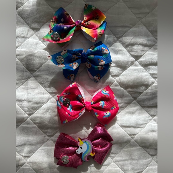 Collection of Jojo Siwa Hair Bows - large, small and day of the week - Picture 3 of 4